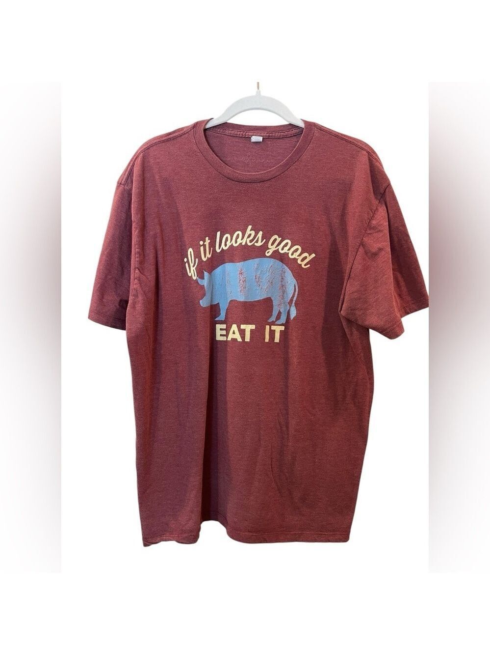 Andrew Zimmern If It Looks Good Eat It Pig Men’s T-shirt Burgundy Size: XL